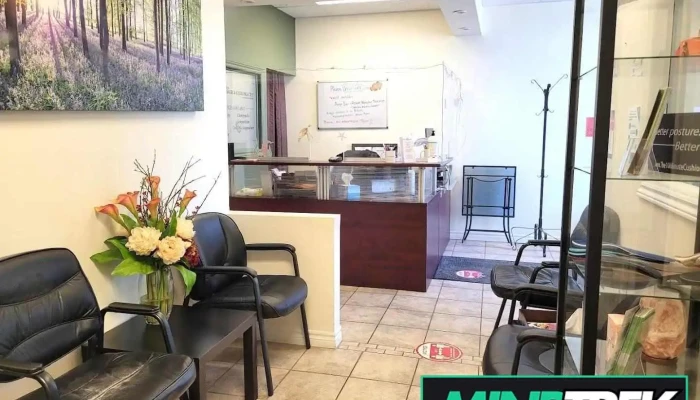 Aurora Massage & Chiropractic Wellness Centre - Aurora