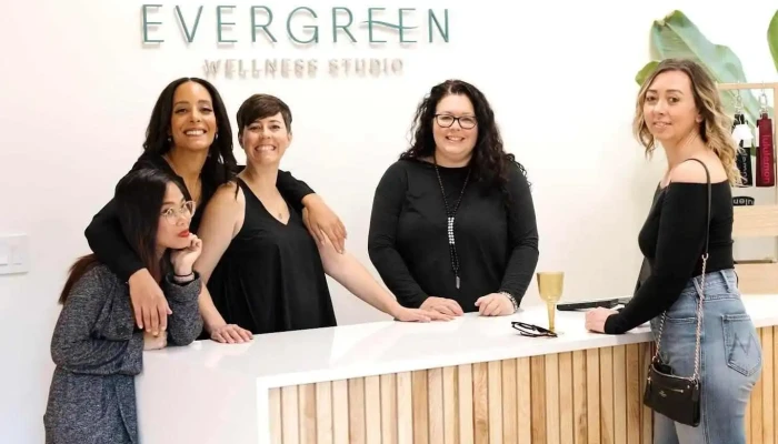 Evergreen Wellness Studio -    Massage Chiropractic Care Physiotherapy Naturopath Yoga Meditation By Owner - Barrie