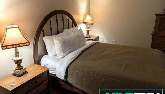 Lakeside Inn -  Rooms - Orillia