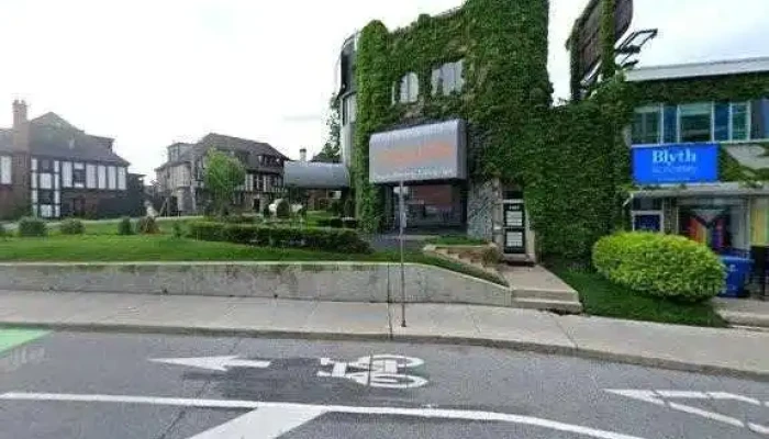Rostyslav Shemechko Psychotherapist Life Coach Street View 360deg - Toronto